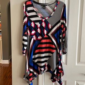 Colorful asymmetrical top